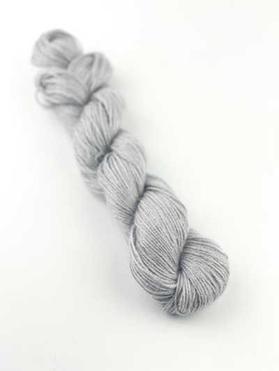 Luxurious Fusion 4ply 50gms Gr11202 Silver